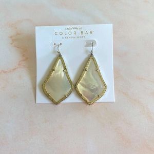 Kendra Scott Alexandra Earrings in Ivory Pearl